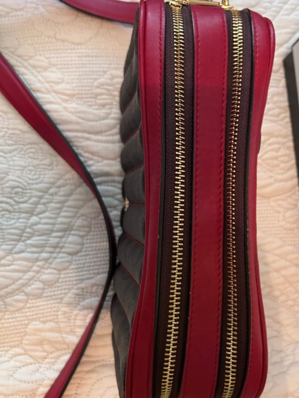 Coach Quilted Signature Crossbody Bag in red/brown logo - Picture 2 of 3